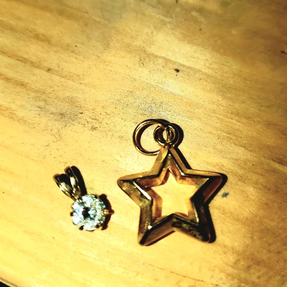 Star and crystal necklace pendants pair set - Picture 3 of 3
